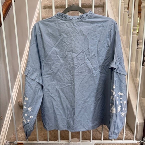 Mudpie Chambray Ruffle Macauley Embroidered Top Size Large NWT Mud Pie - Picture 4 of 6